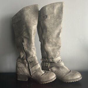 Women’s Over-the-Knee Buckle Boots in Gray